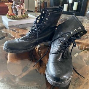 Frye leather lace up combat boots. Unique silver color.